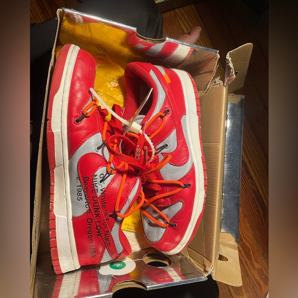 Red Off white dunks